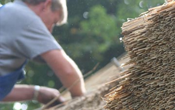 professional Llangattock Vibon Avel thatchers